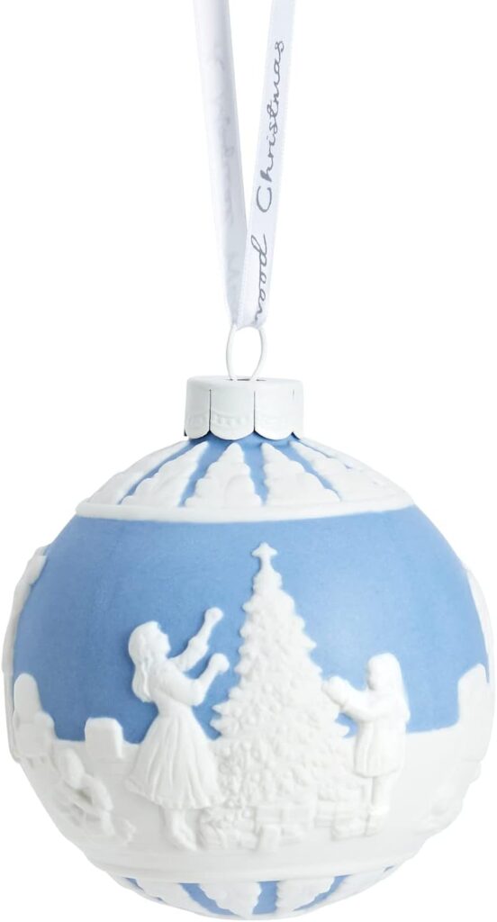 ウェッジウッド クリスマスドレッシングツリー 安物のオーナメント